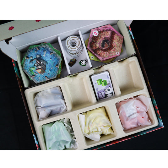 Takenoko board game contents