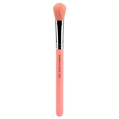 Pink Bambu 940 Face Blending Brush